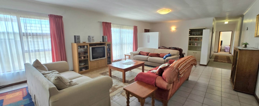 3 Bedroom Property for Sale in Franskraal Western Cape